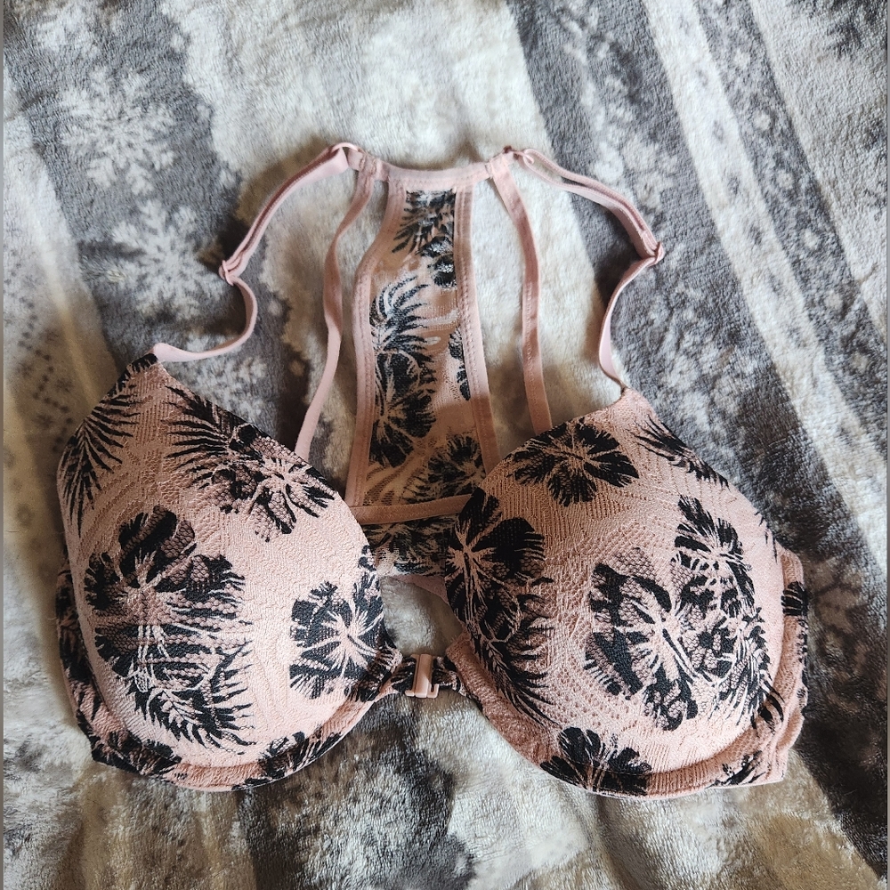 VS PINK racerback lace bra 32D